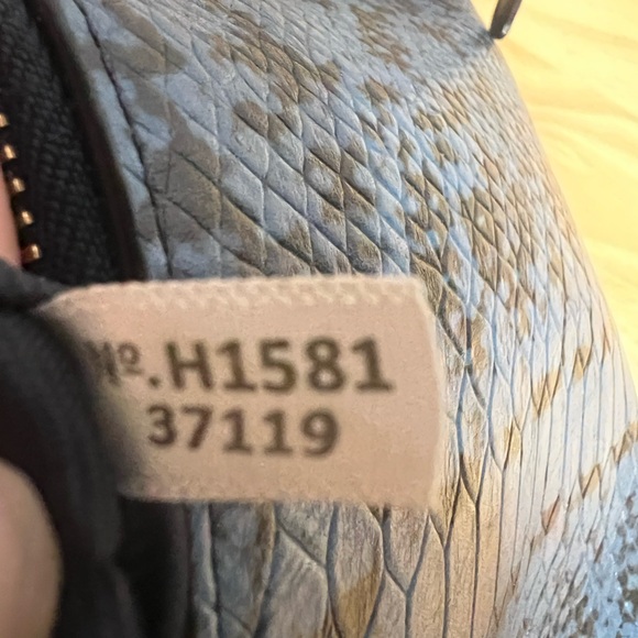 EUC Coach Two Tone Blue Python Embossed Leather Crossbody - Picture 7 of 7